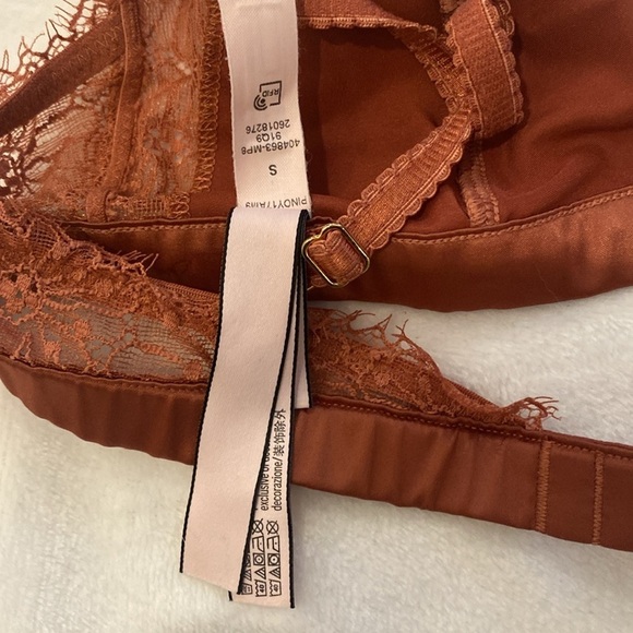 Victorias Secret floral lace elongated Bralette - Picture 6 of 8